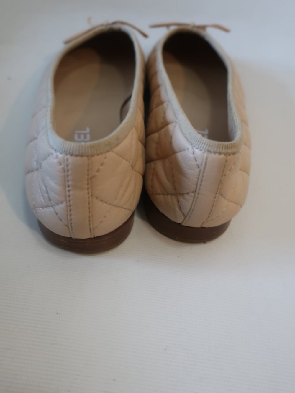 Women Chanel Nude Quilted Leather Logo Bow Tie Ballet Flats 38 1/2 EUR/US 8.5 - Picture 6 of 10